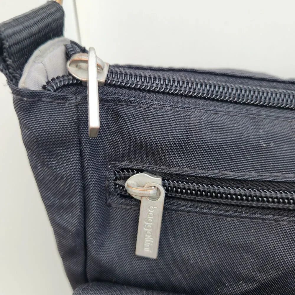 Baggallini Black Crossbody Handbag Purse Bag Traveler